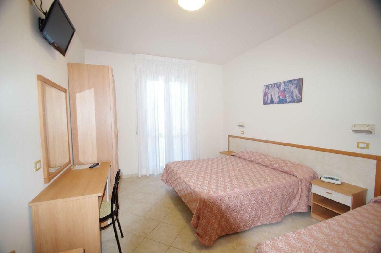 Hotel Calipso Llido Degli Estensi Eksteriør bilde